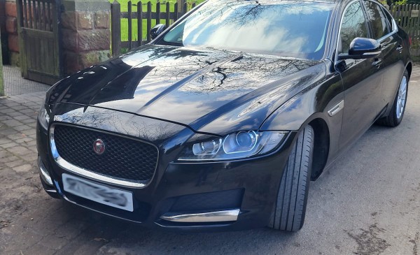 JAGUAR BLACK taxi airport service from bishops castle shropshire 1